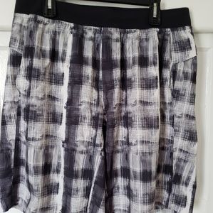 Luluemon mens shorts